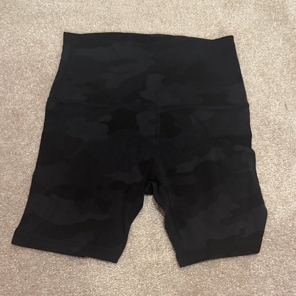 Lululemon black align 6” shorts - Picture 1 of 2
